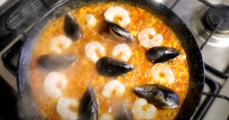 Mussel A Delicious Adventure:Making Mixed Seafood Paella